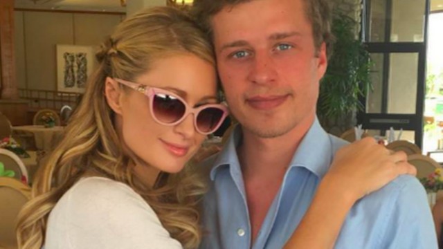 Paris Hilton com seu irmão caçula Conrad